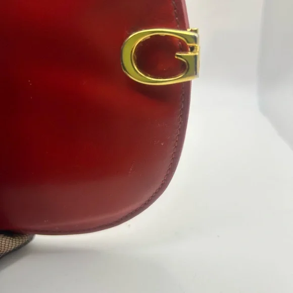 Gucci Vintage Red Leather Half-Moon Clutch with Gold hardware - Picture 3 of 16